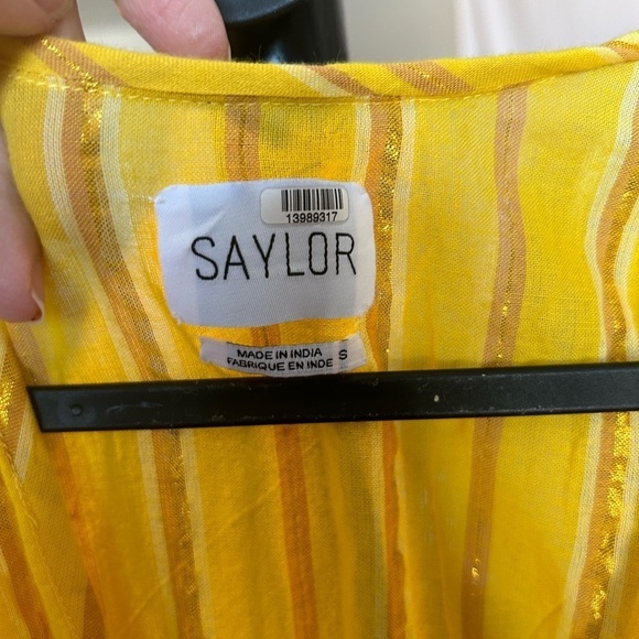 Saylor Size S Adrianne Shift Mini Dress Yellow V Neck
Hourglass Ruffle Sleeves - Picture 5 of 6